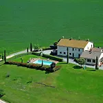 Apartman Modern In With Pool